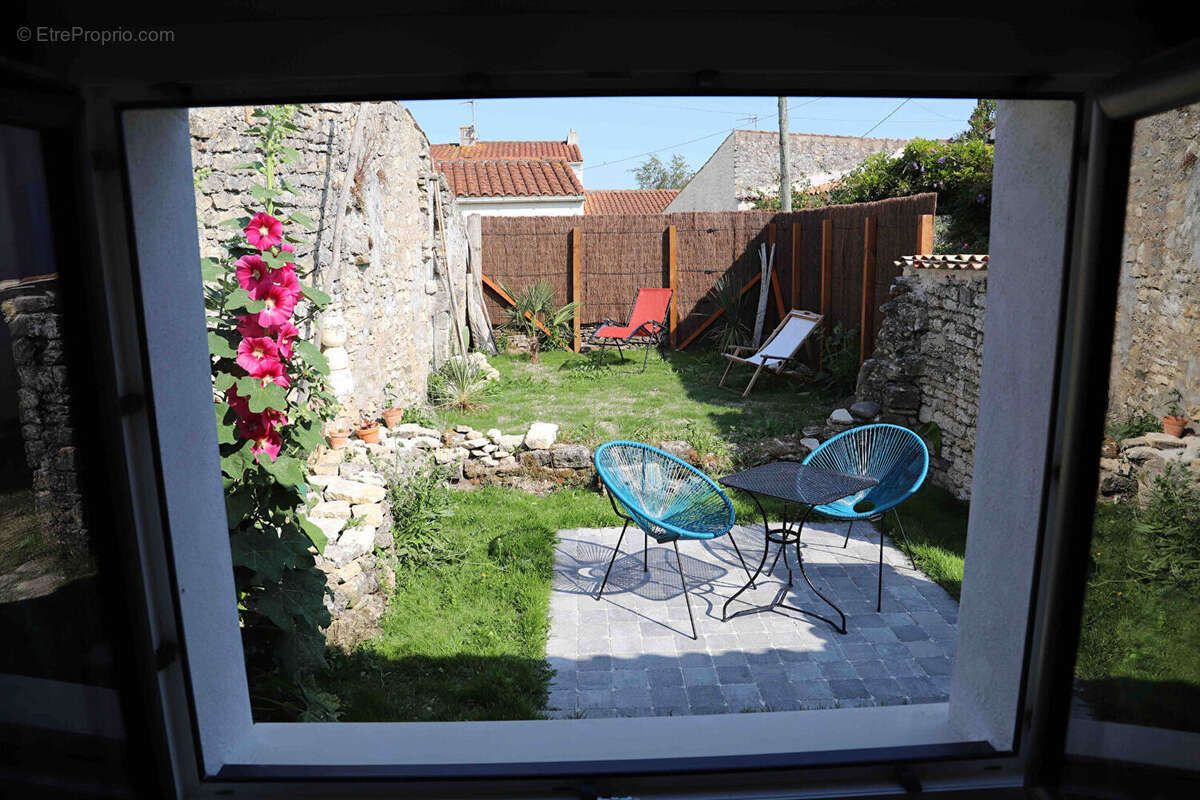 Le Château d'Oléron - Ensemble immobilier chais et dépendances rénovées - photo 3