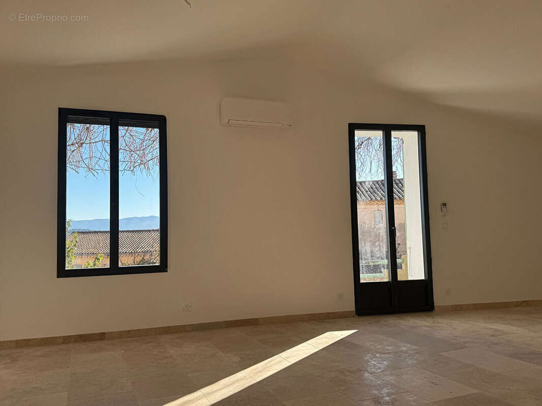 Appartement à SAINT-SATURNIN-LES-APT