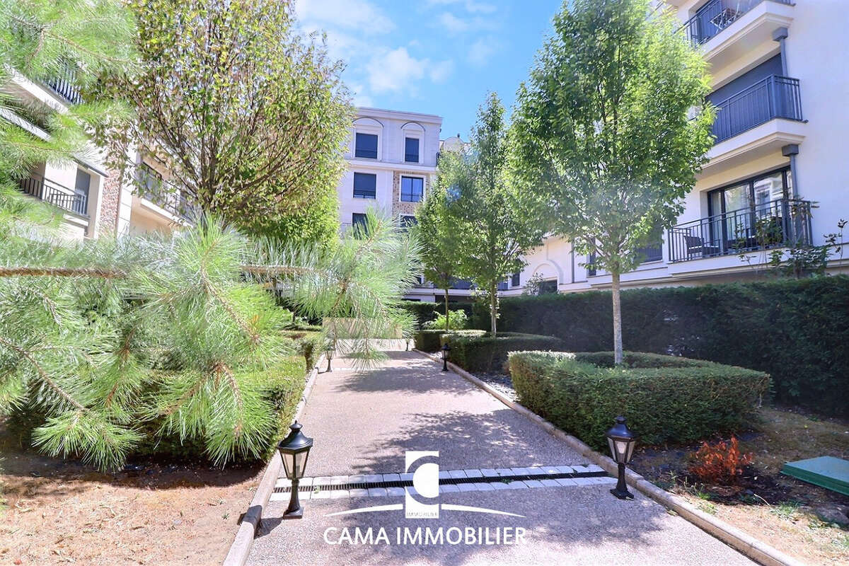 Appartement 3 pièces avec jardin + double box - photo 11
