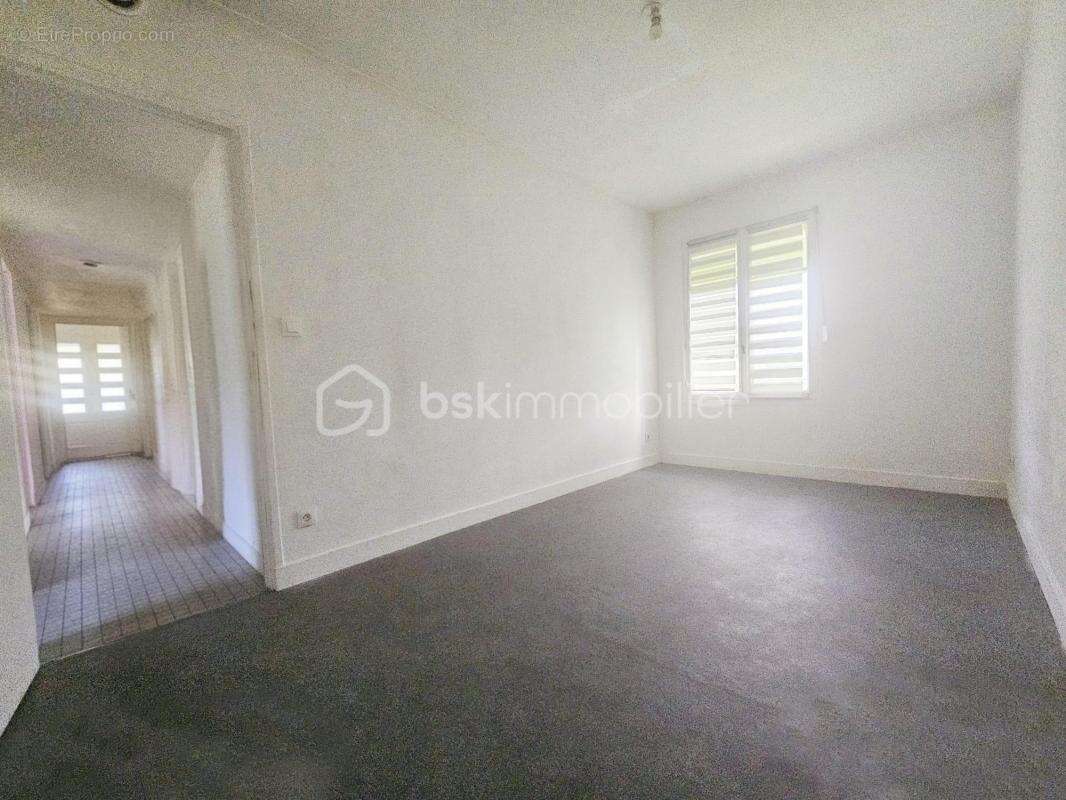 Maison à VANNES-SUR-COSSON