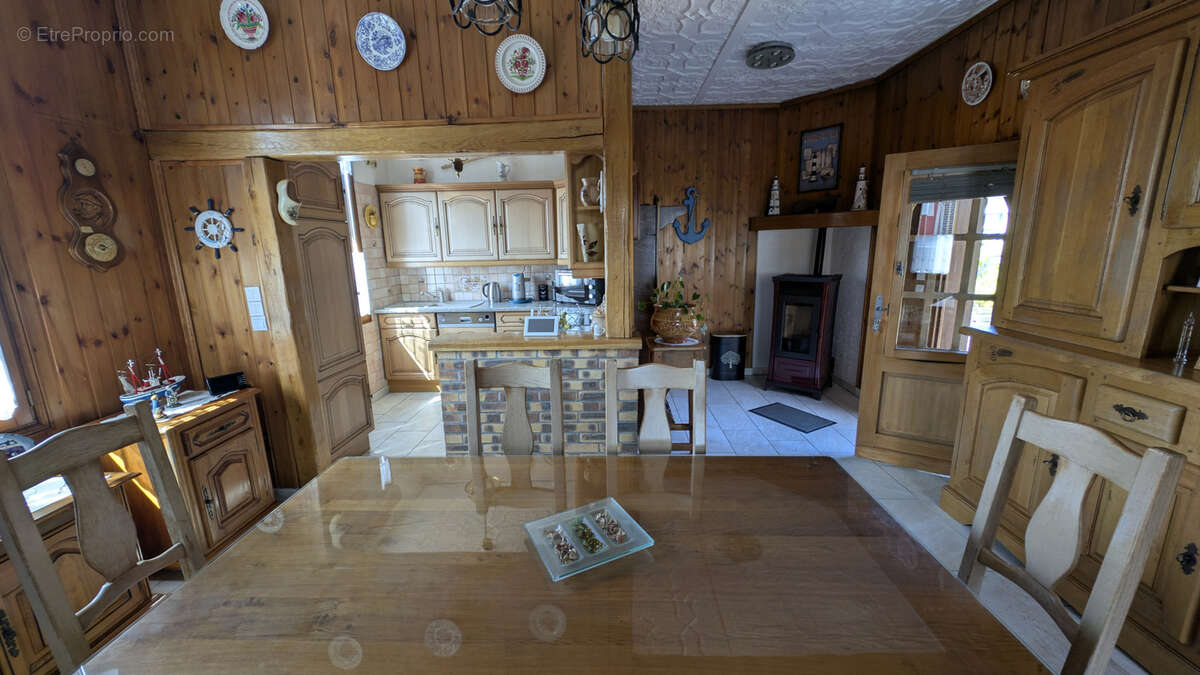 Maison indépendante au cœur du Crotoy avec jardin, terrasse et garage. - photo 3