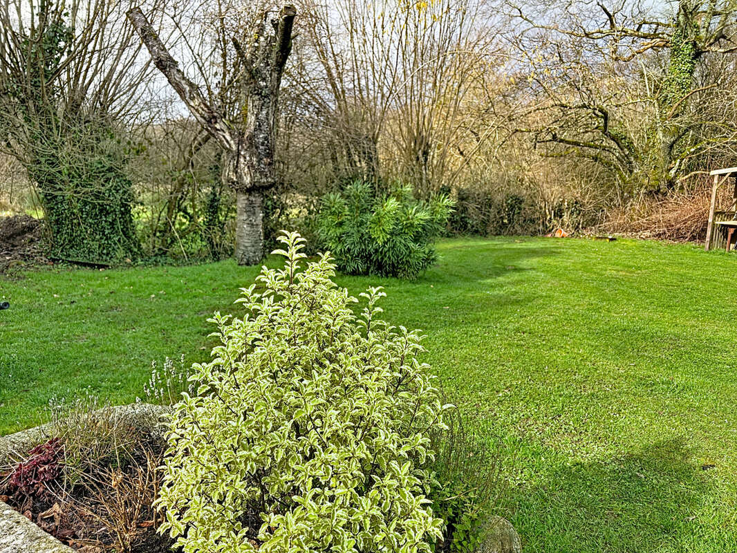 Maison à PERRIERS-EN-BEAUFICEL