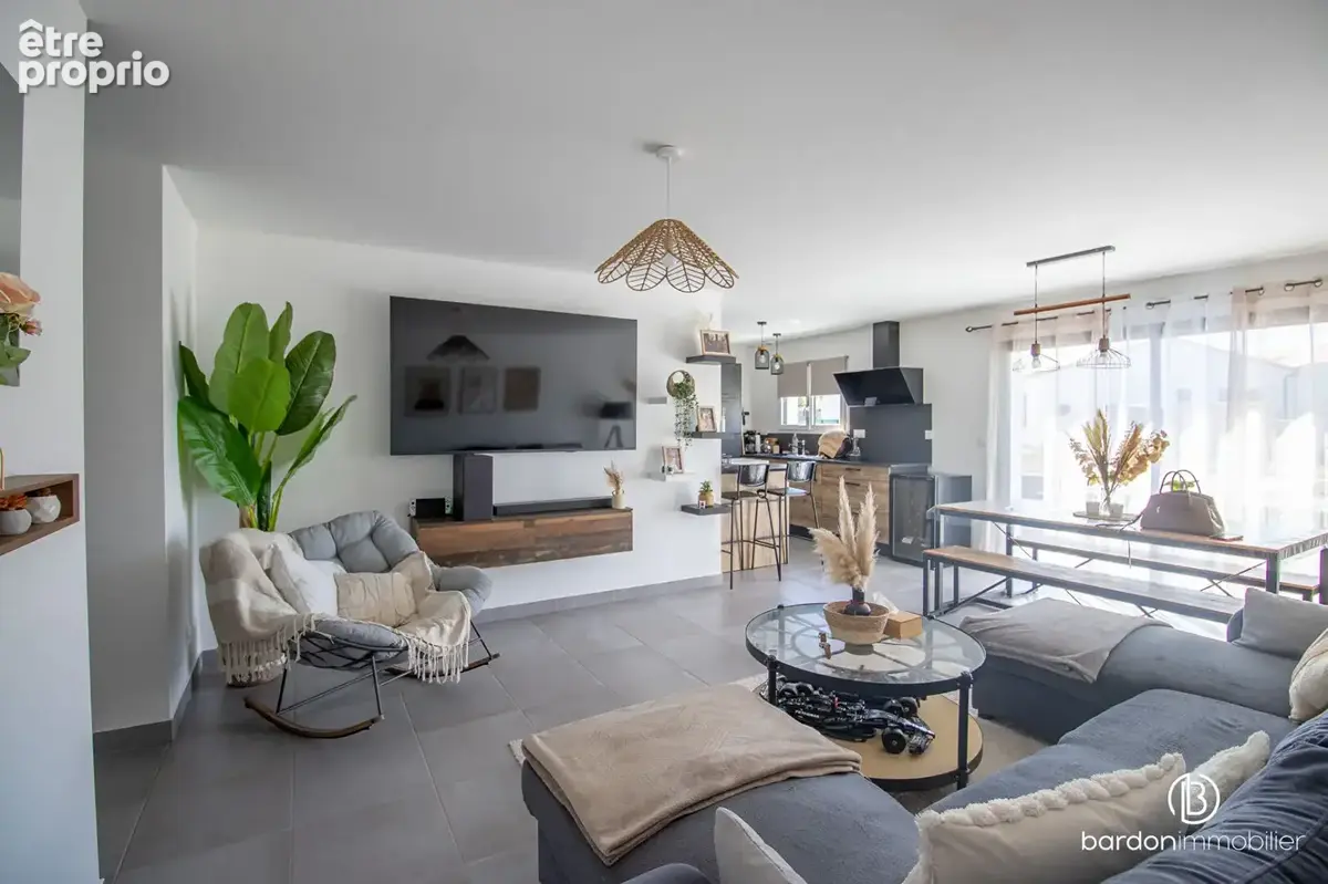 Maison 5 pièces - 84 m² - Belle maison récente La Garnache - photo 3