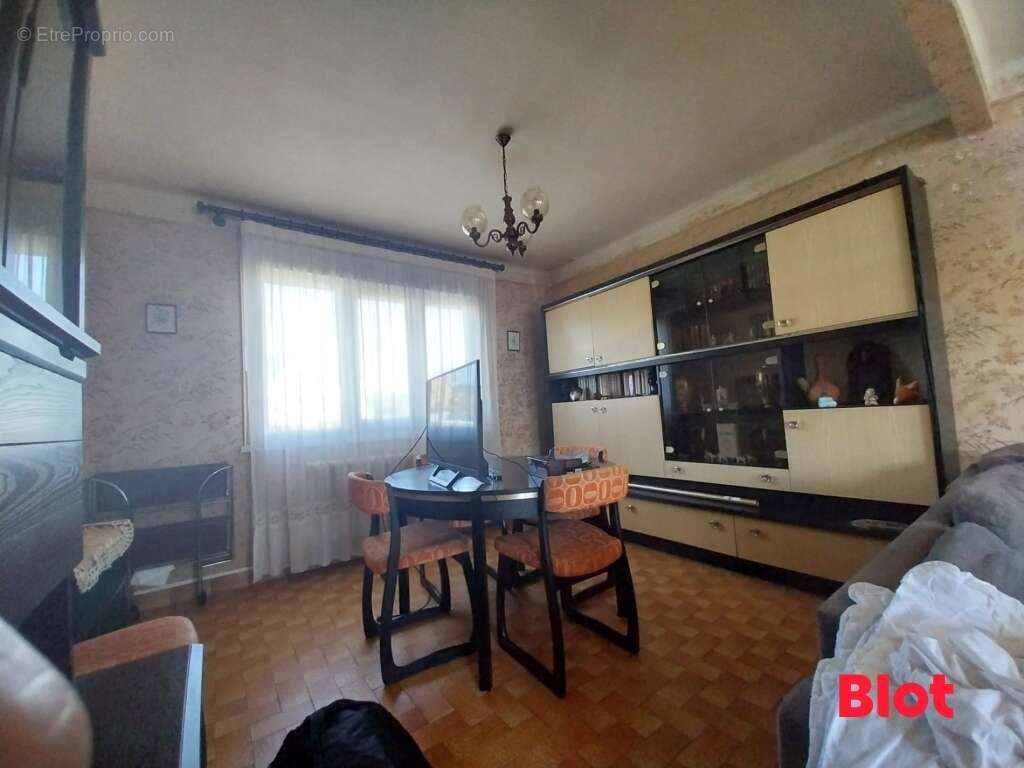 Maison à LE RELECQ-KERHUON
