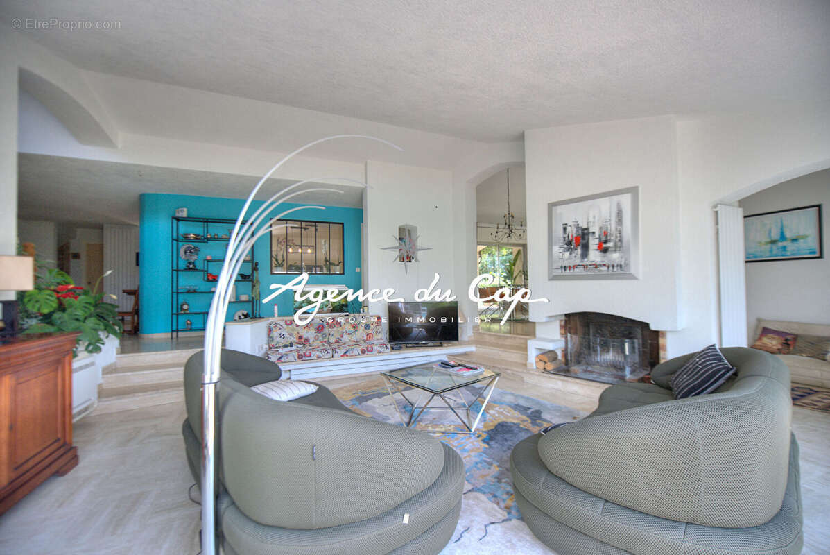 Maison à SAINT-RAPHAEL