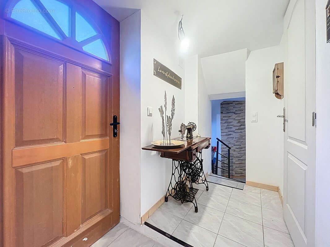 Coup de cœur à Tarerach : maison rénovée alliant pierre et modernité - photo 9