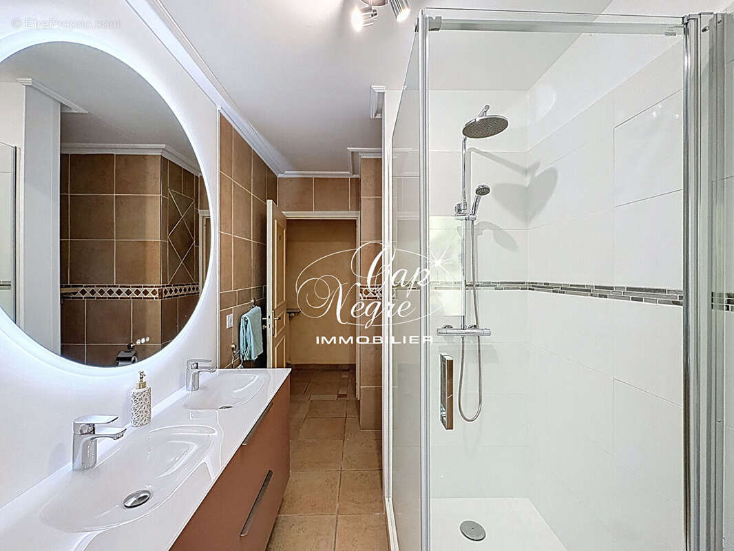 Maison à BORMES-LES-MIMOSAS