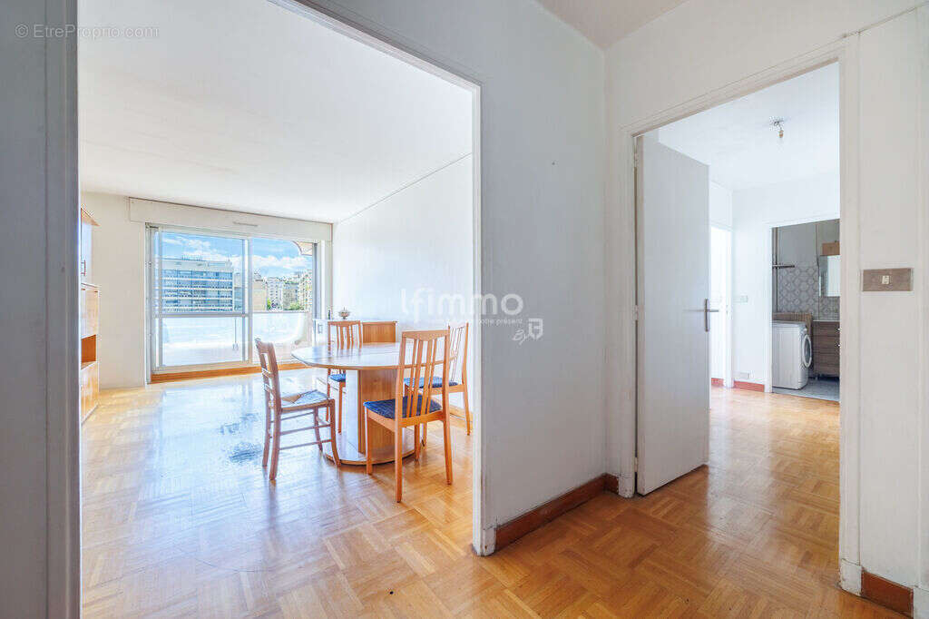 Appartement à MARSEILLE-8E
