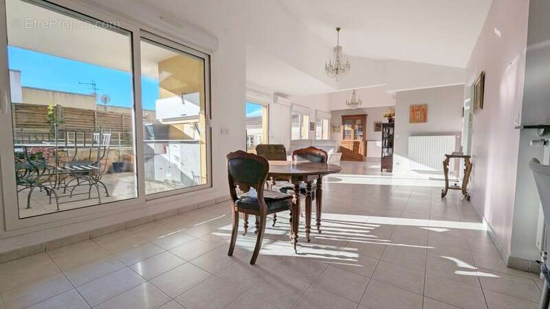 Appartement à SALON-DE-PROVENCE