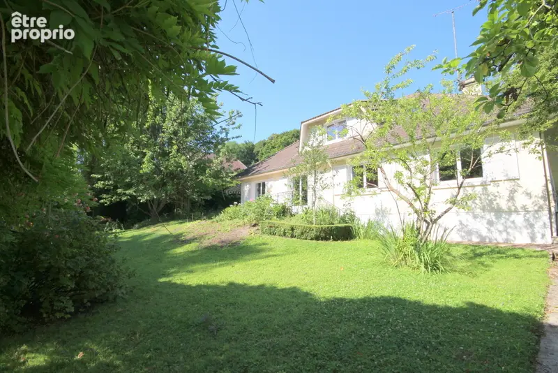 Maison 8 pièces 178 m² à vendre à Pont-Sainte-Maxence (60700) - photo 2