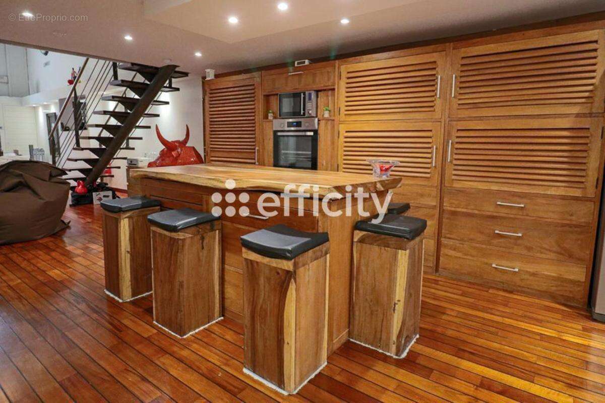 Appartement à MARSEILLE-6E
