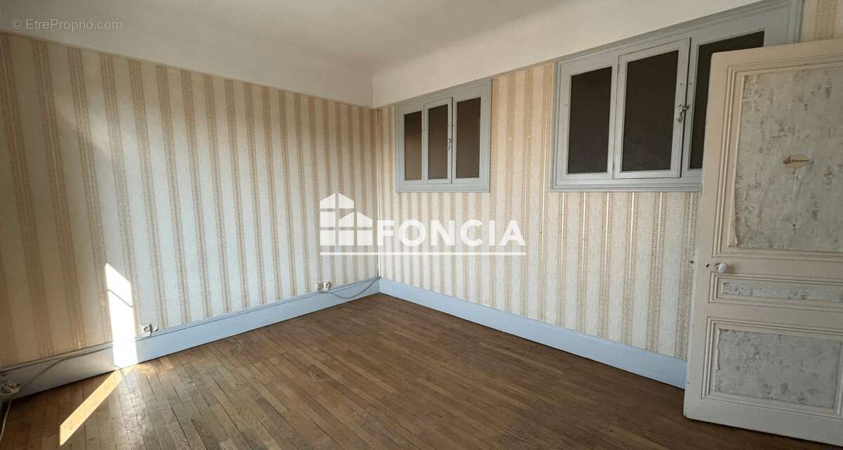 Appartement à SAINT-ETIENNE