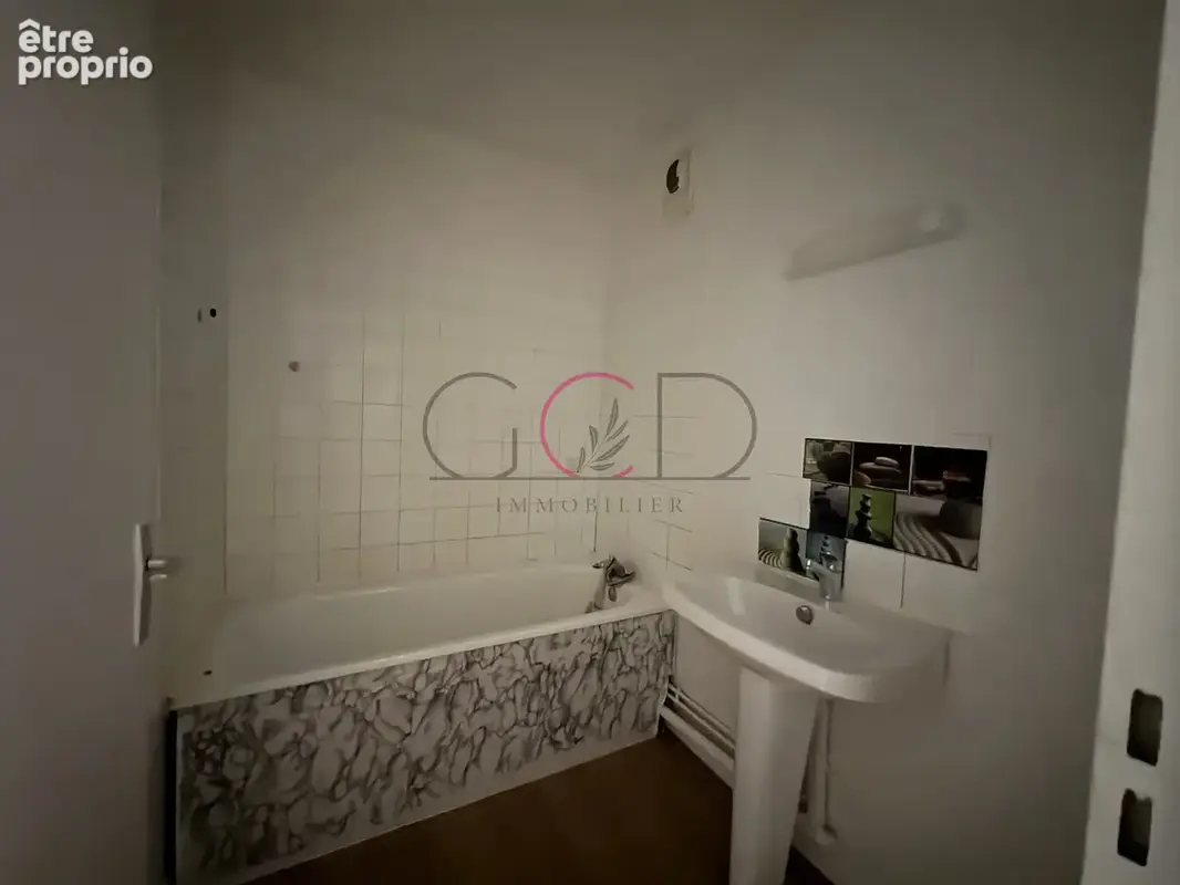 Appartement T3 - 68 m2 - Aix-en-Provence — Route de Galice - photo 5