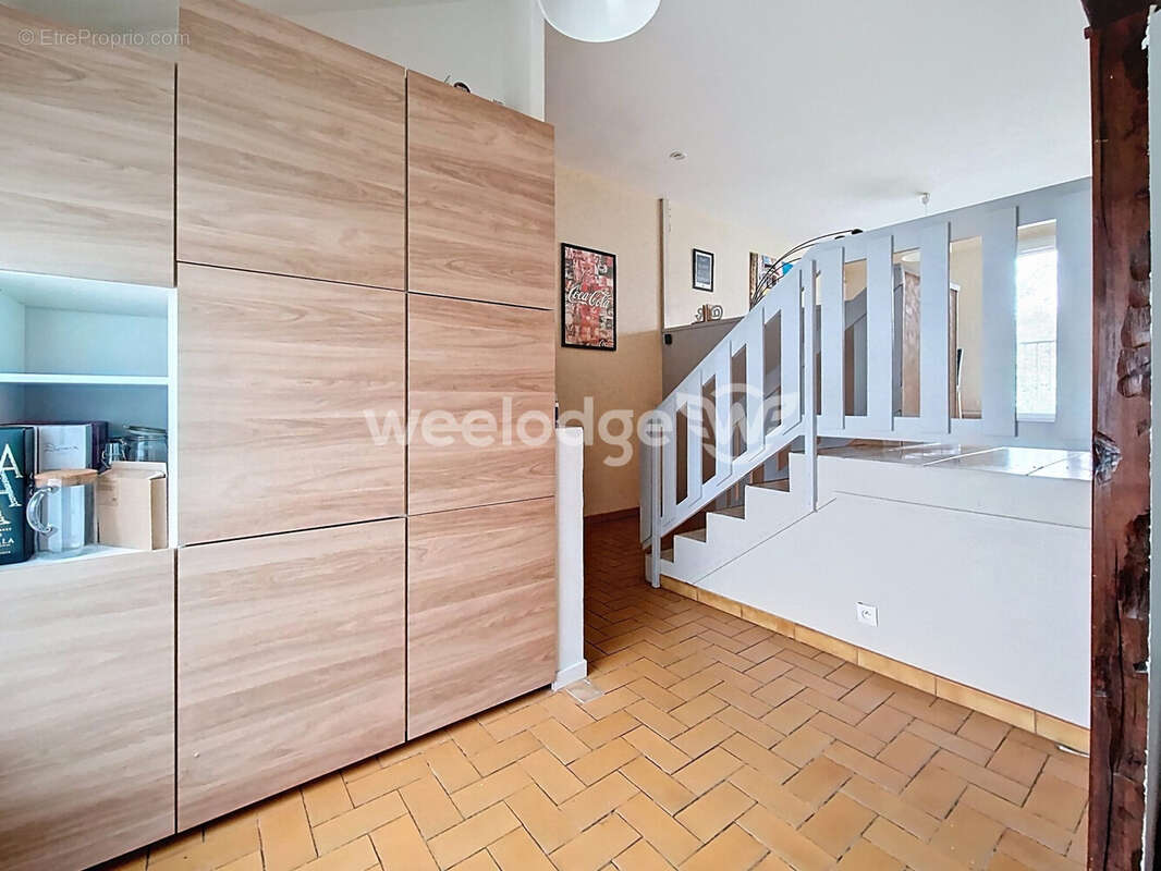 Maison à JOUY-LE-MOUTIER