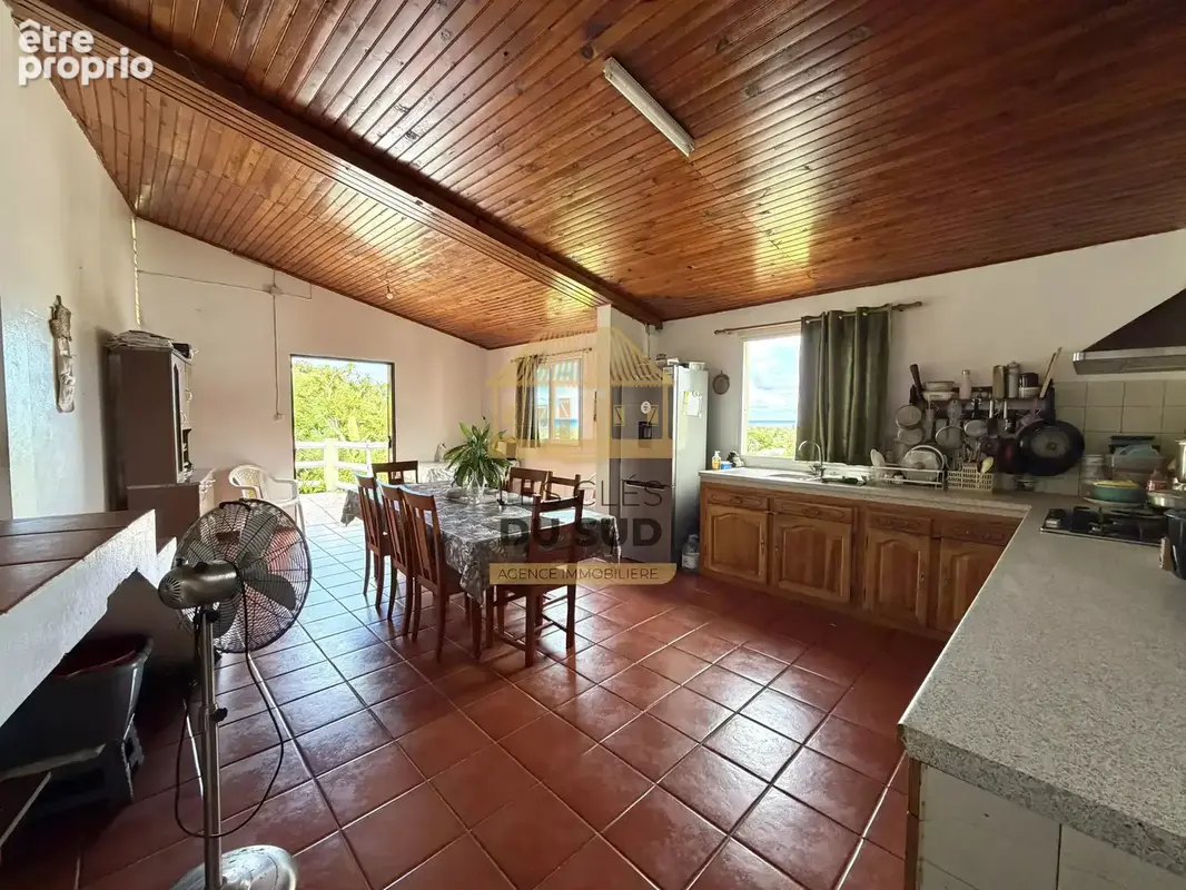 A vendre - maison de type t4 de 101 m² environ - saint joseph - 197 000 € - photo 4