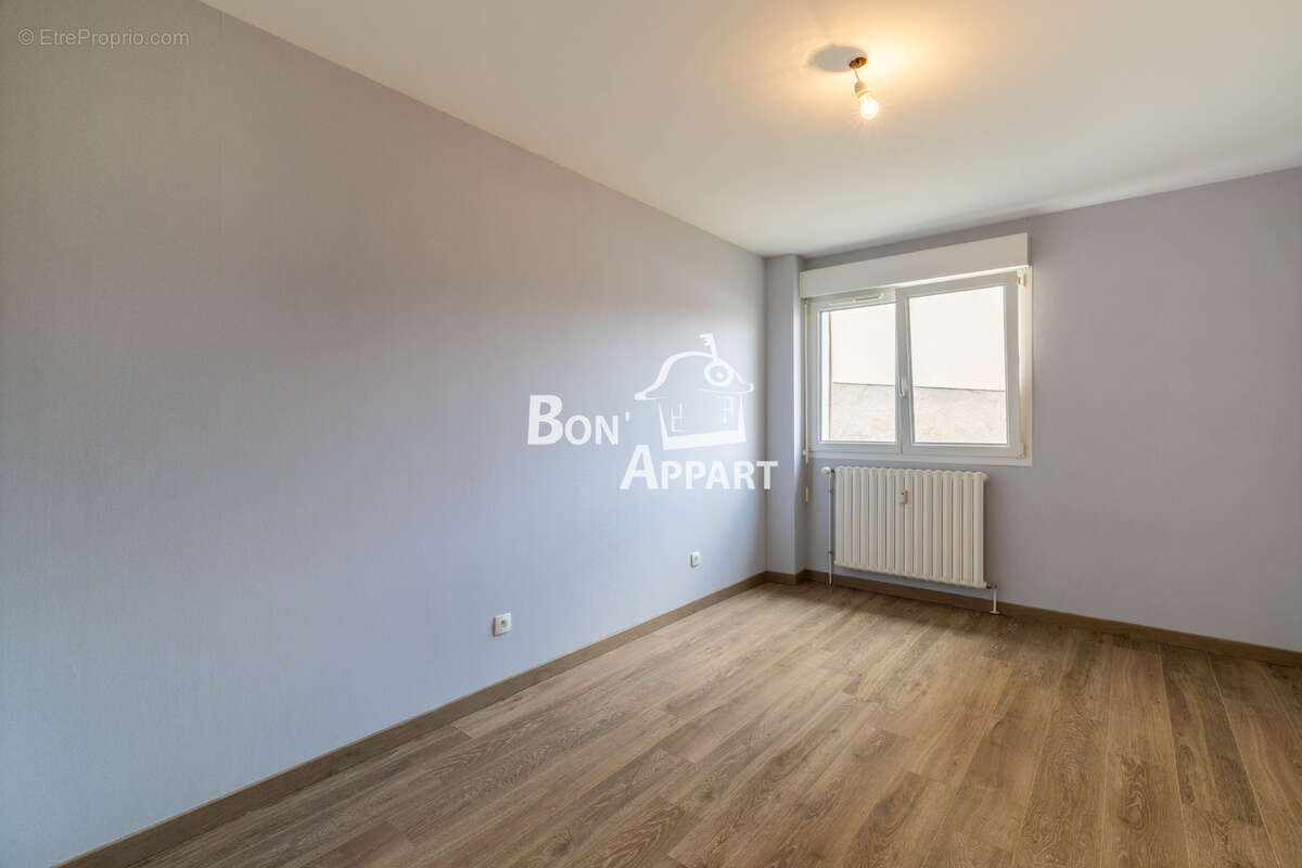 Appartement F2 avec entrée individuelle, garage et cellier   Centre de Rombas - photo 3