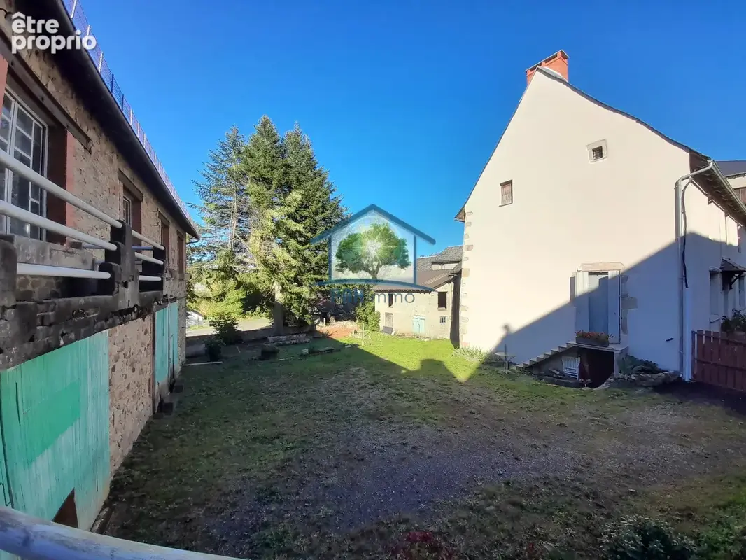 Bourg-lastic – ensemble immobilier à réhabiliter – fort potentiel ! - photo 3