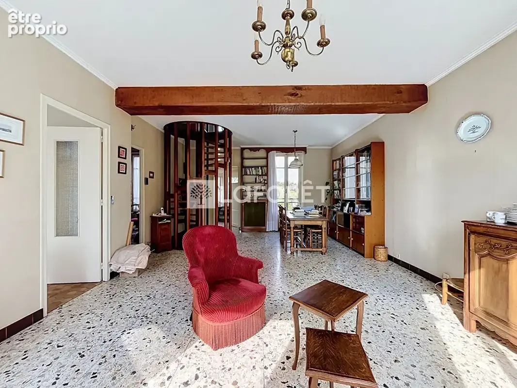 Chatou limite Le Vésinet -  Maison familiale 5 chambres avec jardin, sous-sol total et proche gare Vésinet-Le Pecq - photo 3