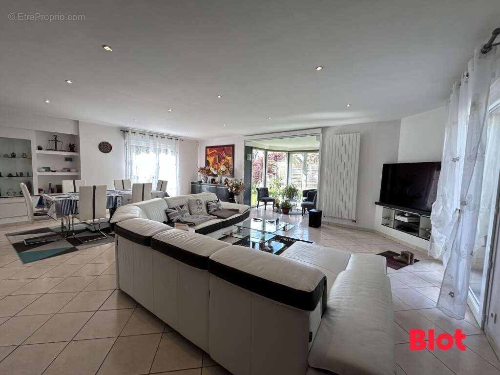 Maison à LA GOUESNIERE