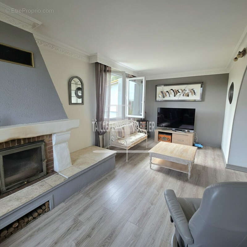 Maison à COULOUNIEIX-CHAMIERS