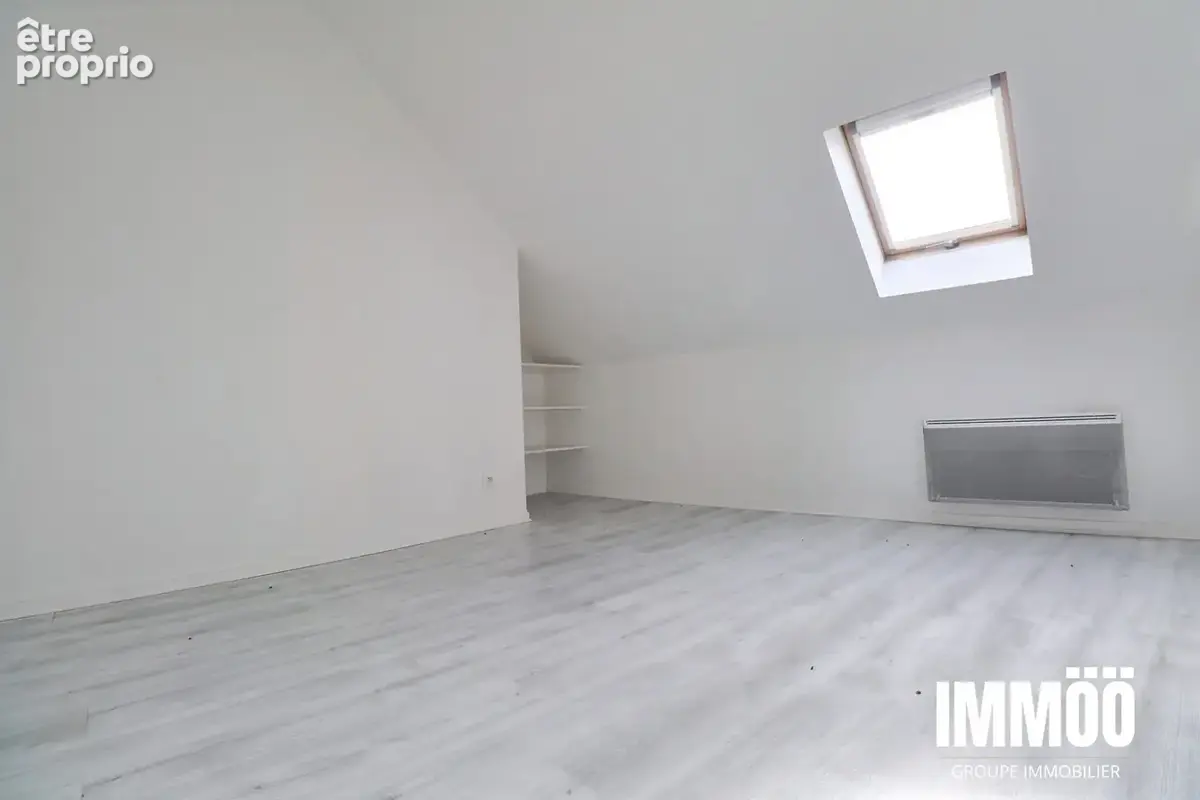 Appartement 89 m² à Notre-Dame-De-Bondeville  - photo 4