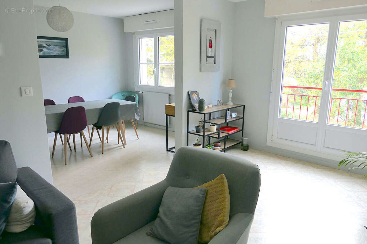 Appartement à REZE