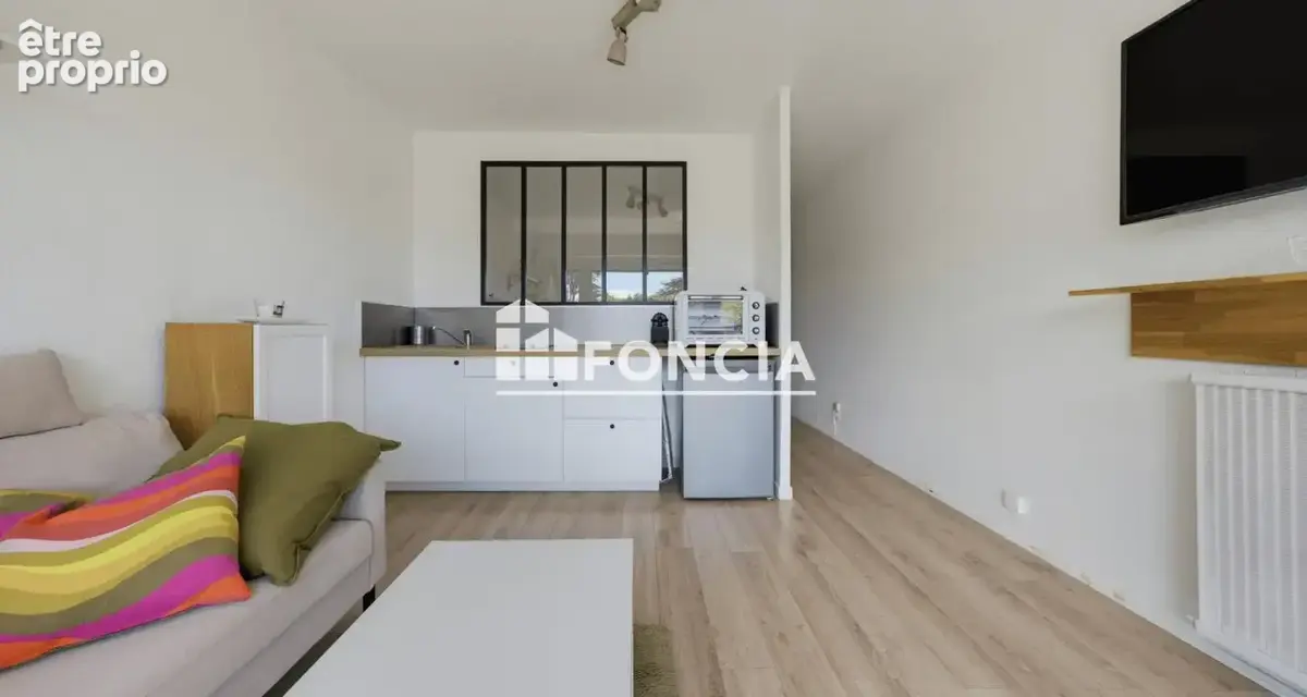  talence – t1 bis rénové avec terrasse, parking & piscine - photo 4