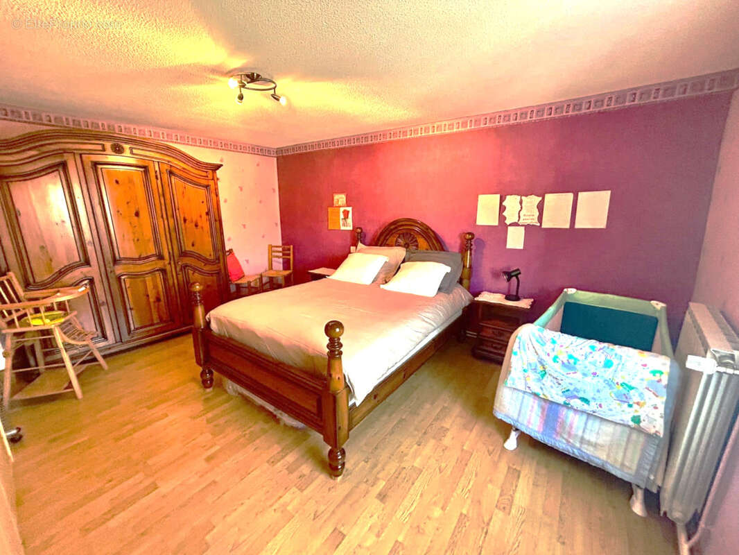 Maison à LES SALLES