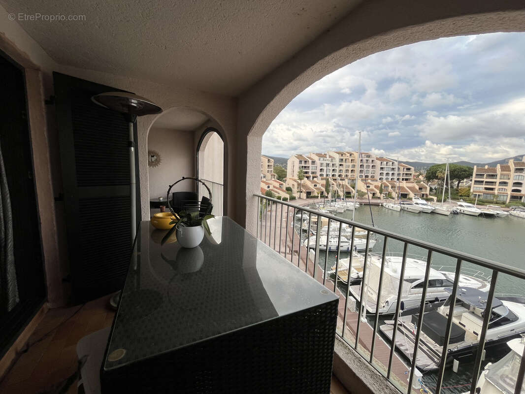 Appartement à COGOLIN