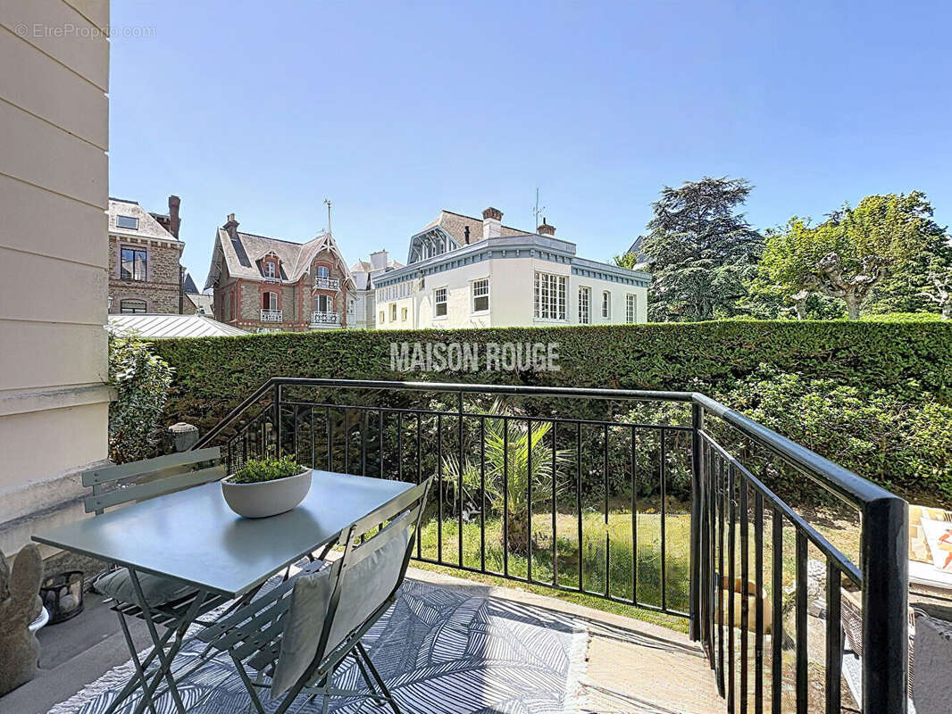 Appartement 81 m² avec terrasse et jardin en hyper-centre de Dinard - photo 2