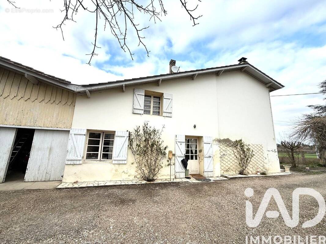 Photo 1 - Maison à MOULIETS-ET-VILLEMARTIN