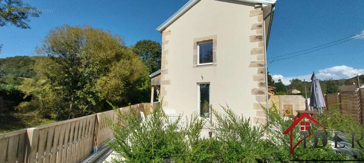 Maison à FOUGEROLLES