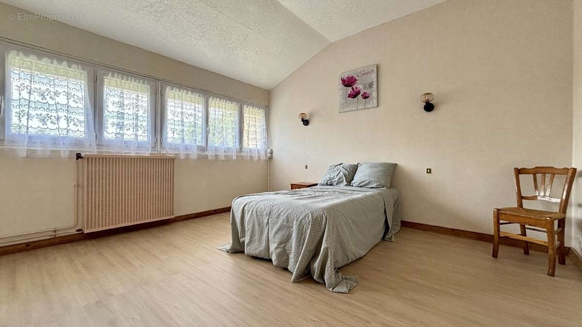 Maison à LOUVRES