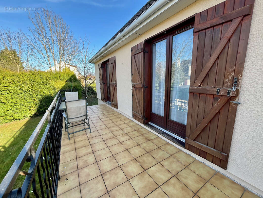 Maison à CHENNEVIERES-SUR-MARNE