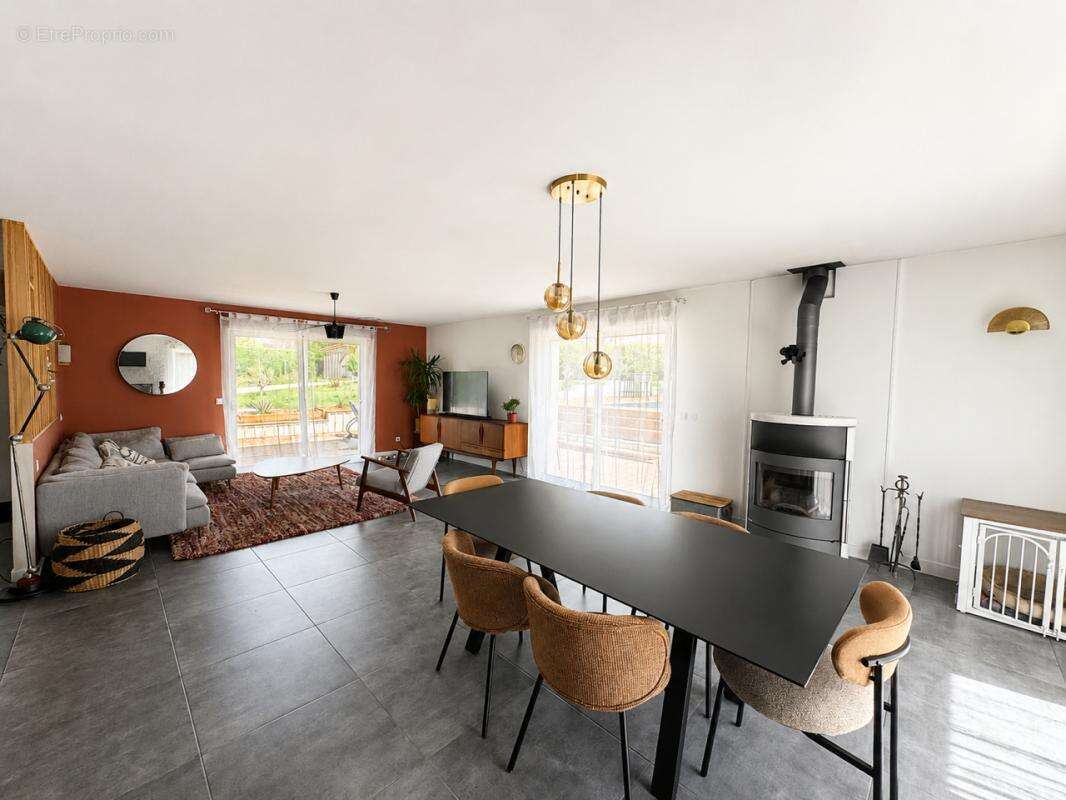 Maison à SALLES