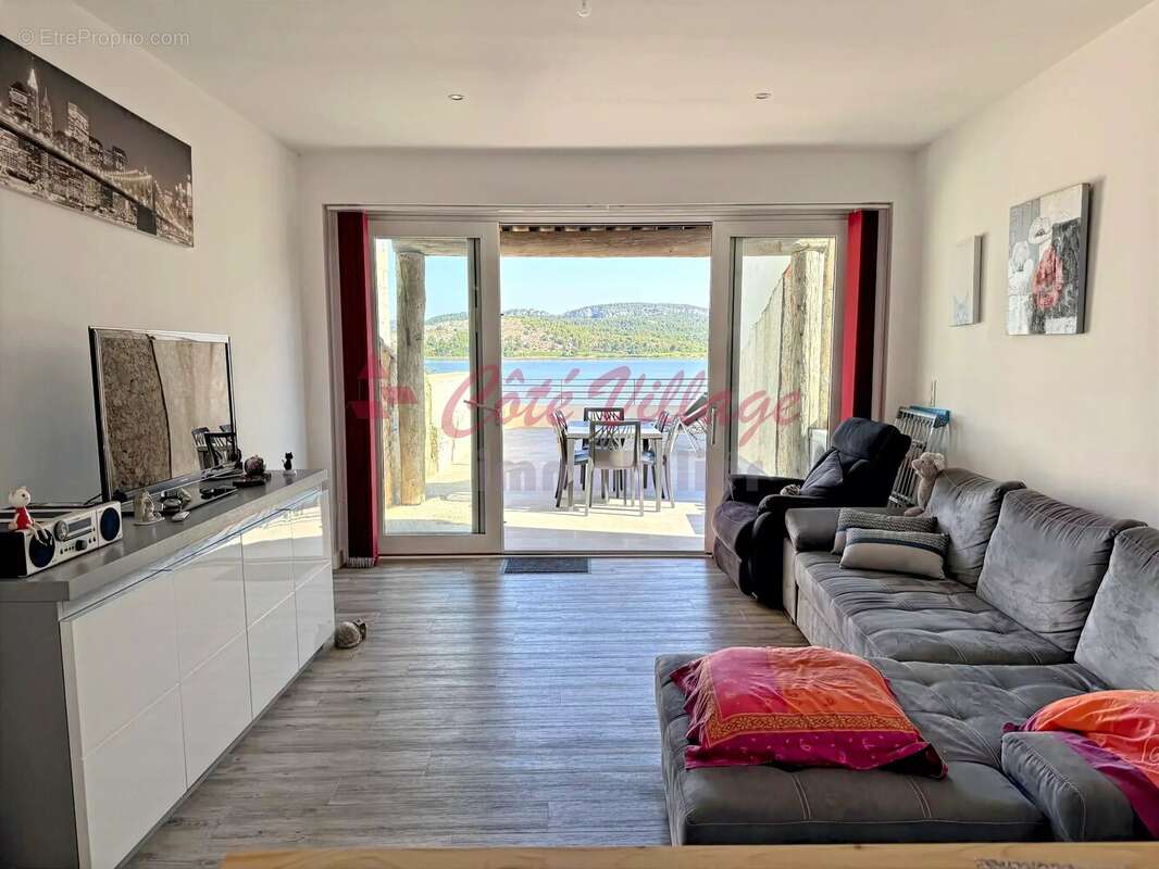 Gruissan – maison de village avec terrasse panoramique sur l'étang et grand garage - photo 4