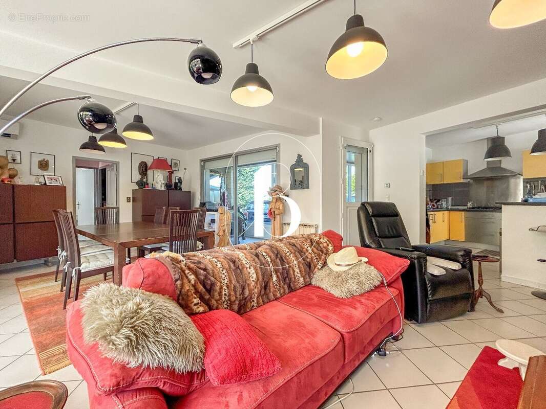 Maison à VALLON-PONT-D&#039;ARC