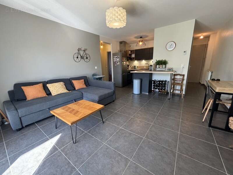 Appartement à ARTIGUELOUVE