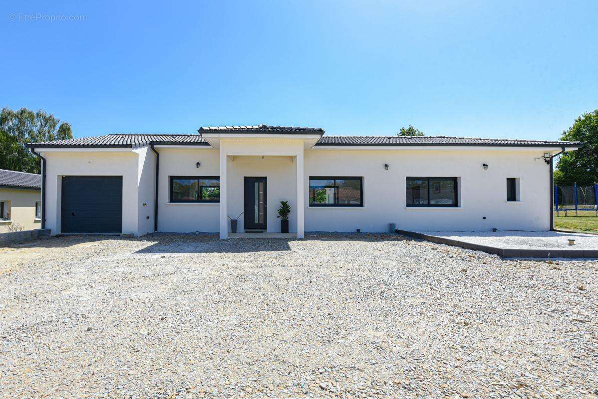 Maison 157 m² à Saint-Maurice-Les-Brousses  - photo 15