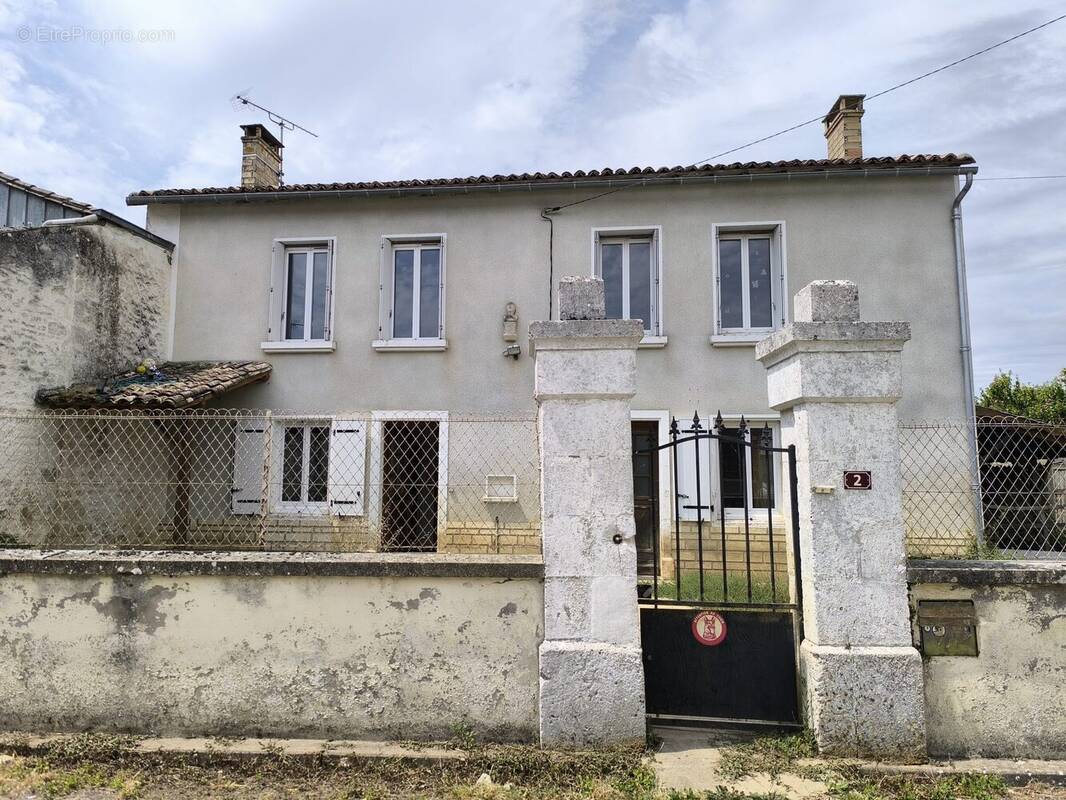 Maison à VILLEMAIN