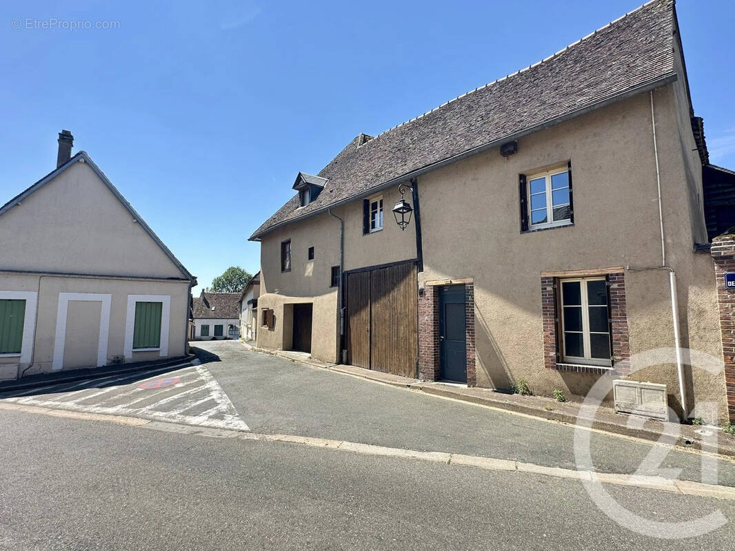 Maison à DANGEAU