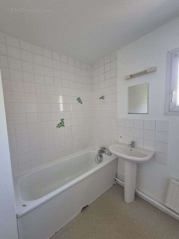 Appartement à MONTFORT-SUR-MEU