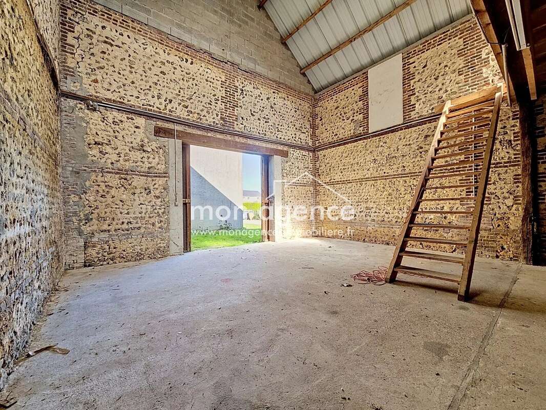 Maison à MONTMAIN