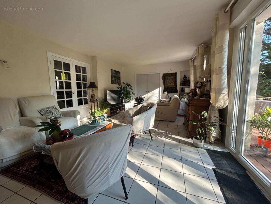 Maison Guerande 7 pièce(s) 162m2 - photo 2
