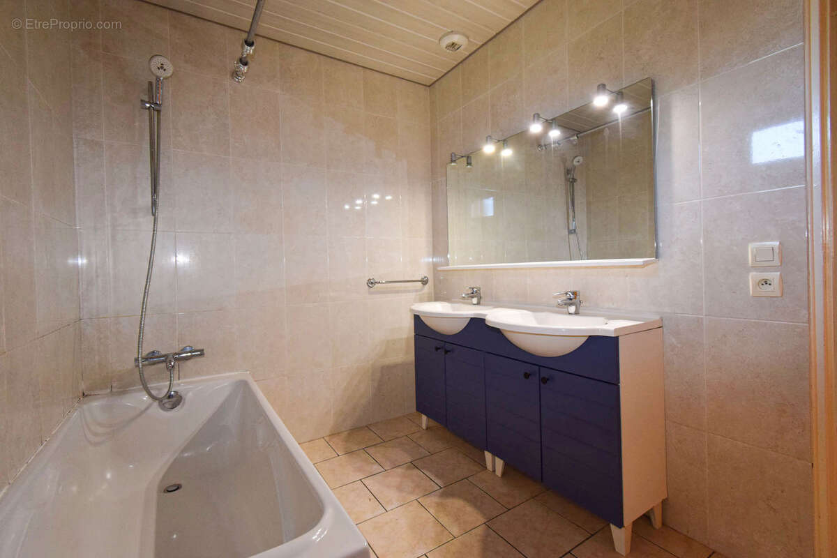 Maison à BOURG-MADAME