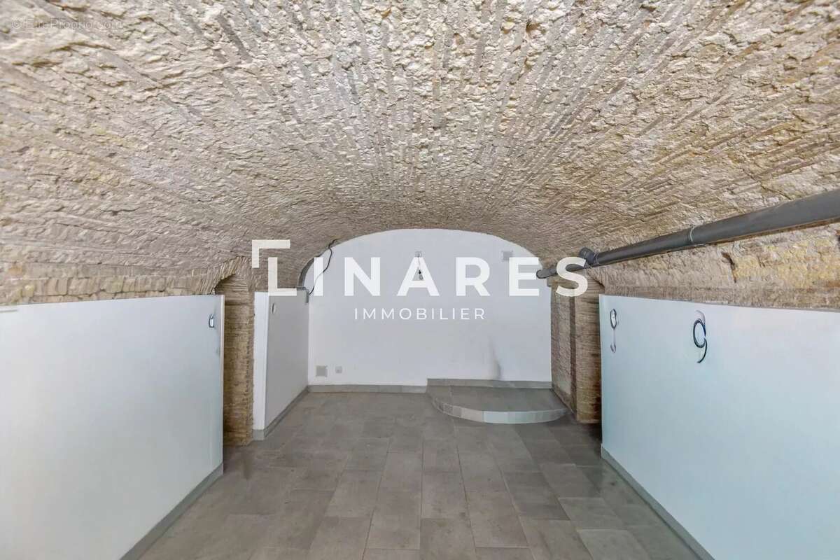 Commerce à MARSEILLE-5E