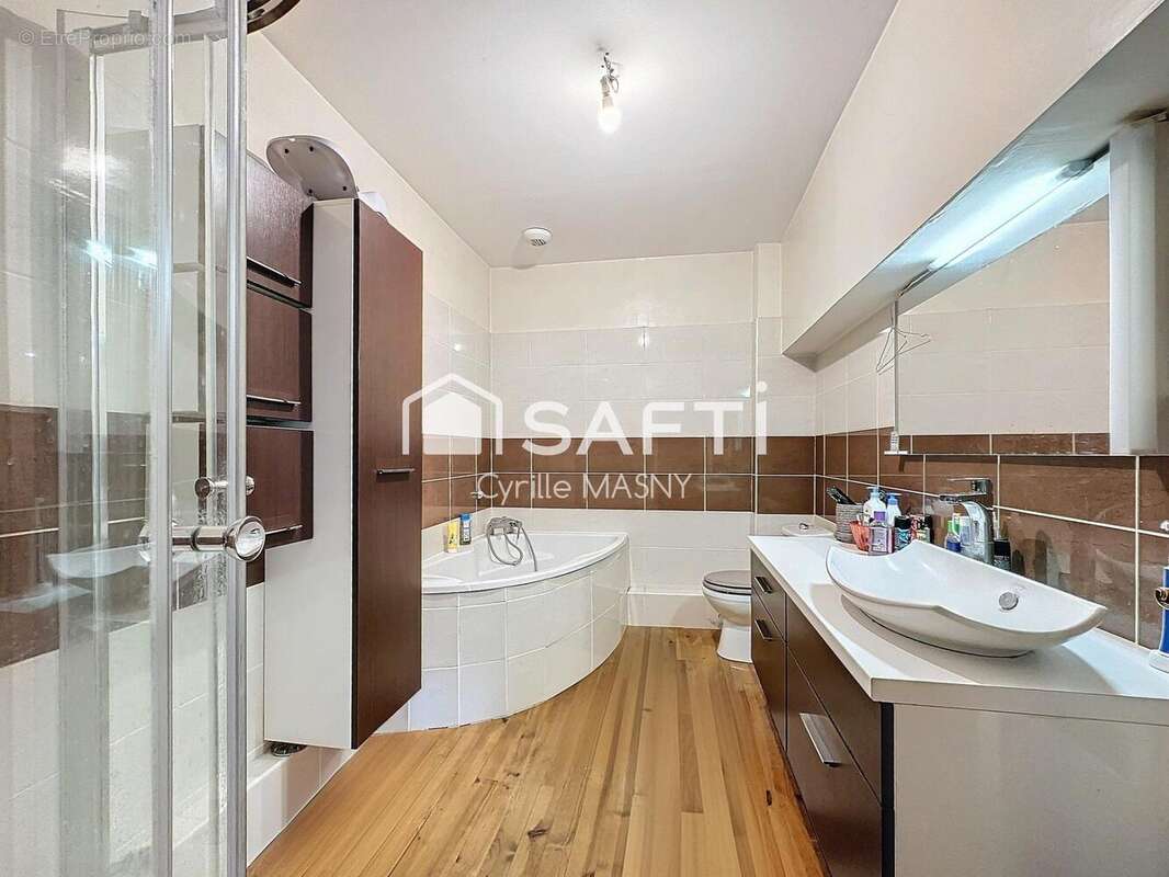 Photo 4 - Maison à LUDES