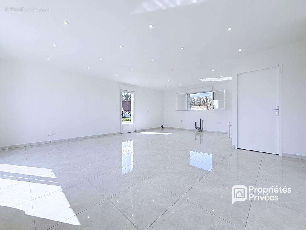 Plain-pied, Maison neuve 2026 - 3 chambres - Pièce de vie 40 m²  - Terrain 1 575 m² - photo 2