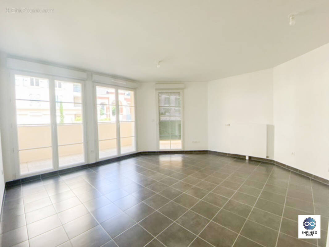 Appartement à LE PLESSIS-ROBINSON