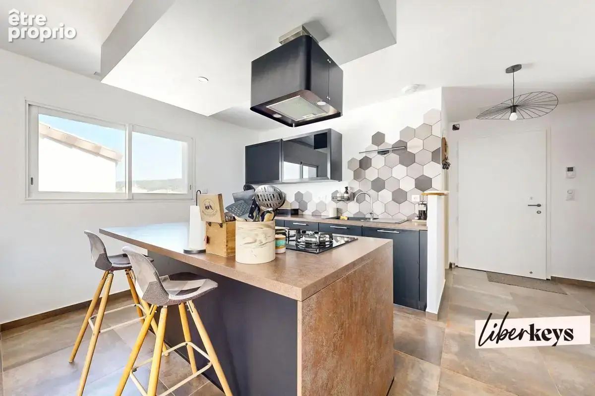 BIZE-MINERVOIS : Magnifique maison de 108m2 avec piscine et garage - photo 6